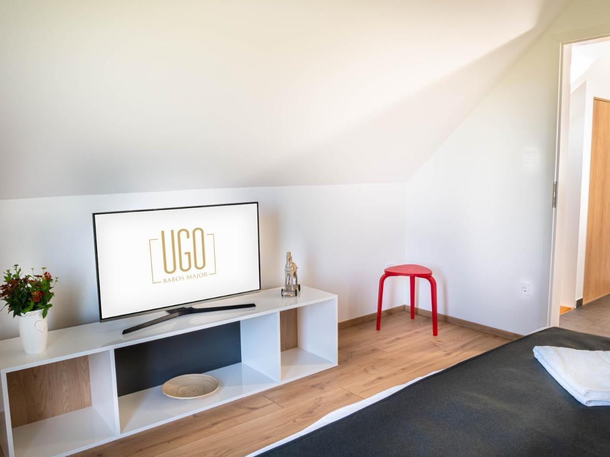 Ugo Apartman Halaszi Exterior photo