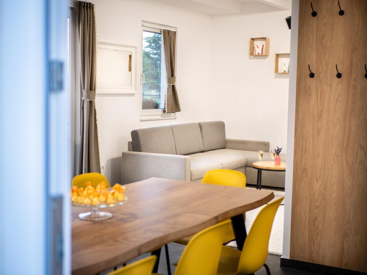 Ugo Apartman Halaszi Exterior photo